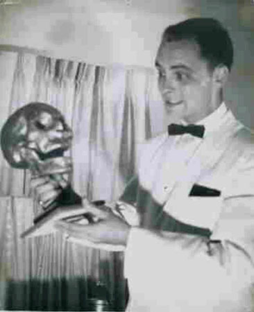 holding-skull-yesterday