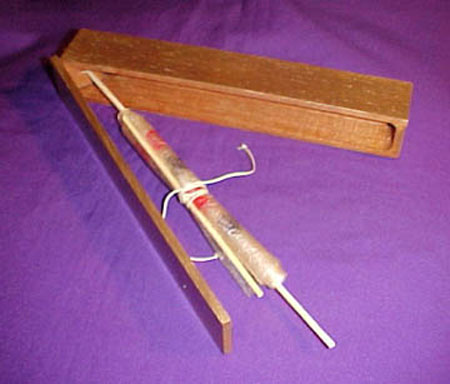 9-E-scroll-on-retainer-rod